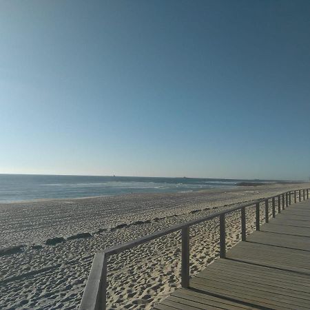 فيلا Moradia Entre O Mar E A Ria Gafanha da Nazaré المظهر الخارجي الصورة